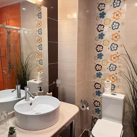 Daire Hermann's Sea View - Bendita Mare *